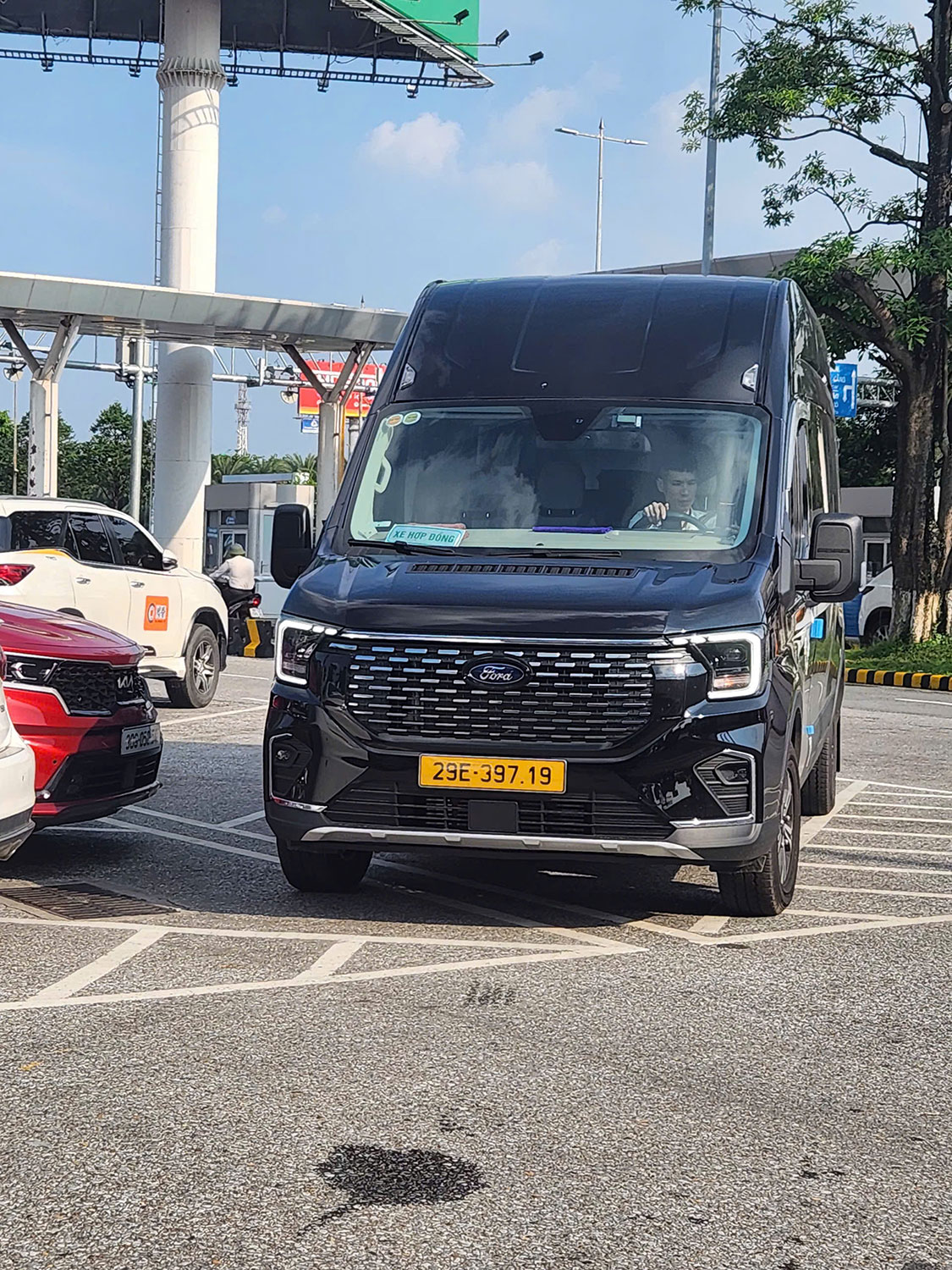 Ford Transit 16 chỗ 1